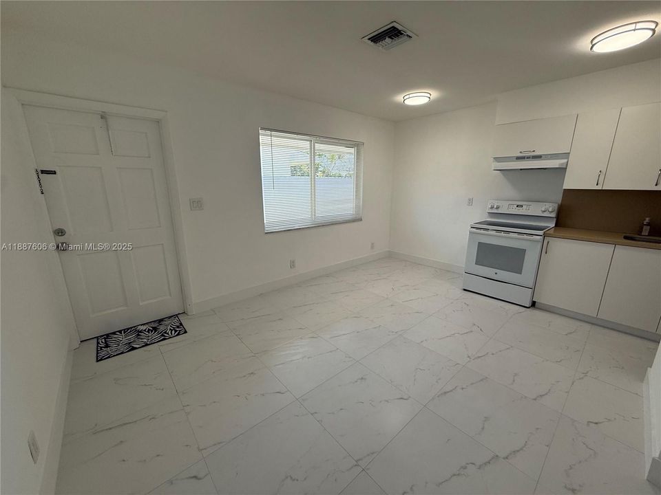 Activo con contrato: $1,500 (1 camas, 1 baños, 0 Pies cuadrados)