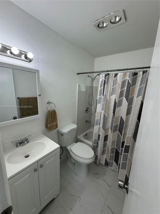 Activo con contrato: $1,500 (1 camas, 1 baños, 0 Pies cuadrados)