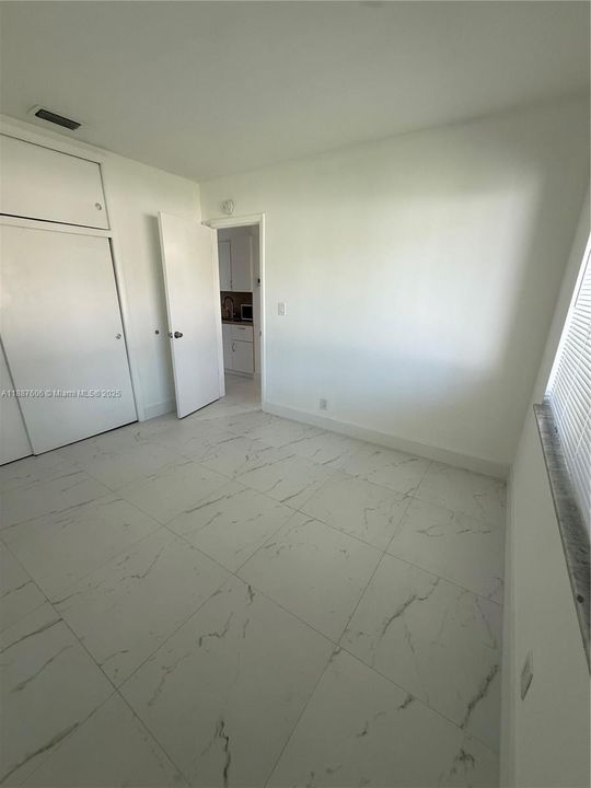 Activo con contrato: $1,500 (1 camas, 1 baños, 0 Pies cuadrados)