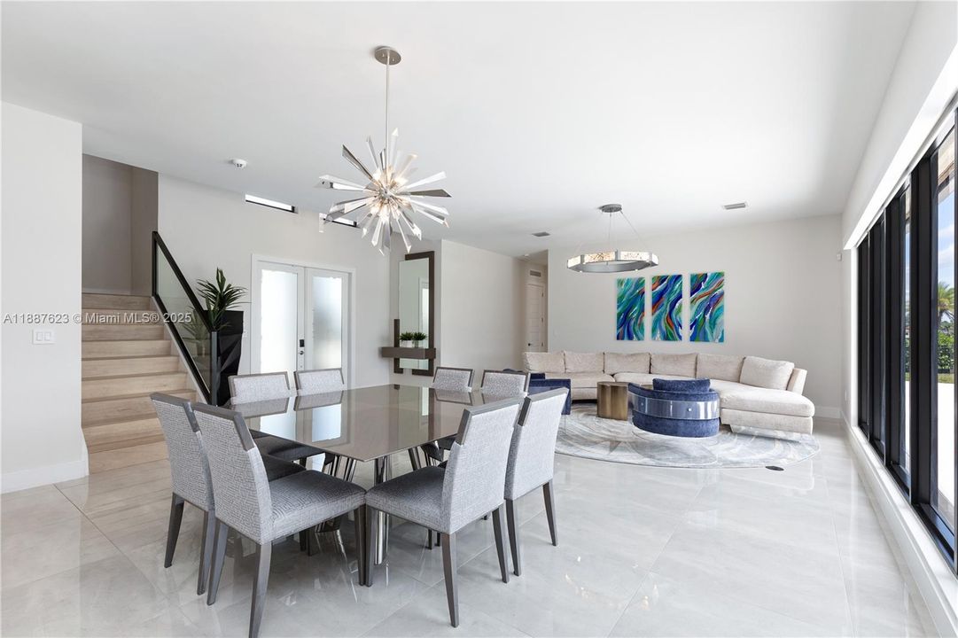 Active With Contract: $2,700,000 (6 beds, 6 baths, 4501 Square Feet)