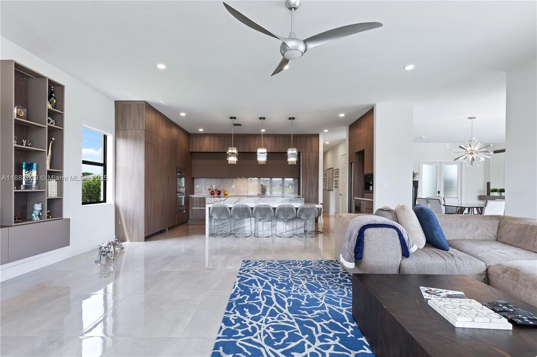 Active With Contract: $2,700,000 (6 beds, 6 baths, 4501 Square Feet)