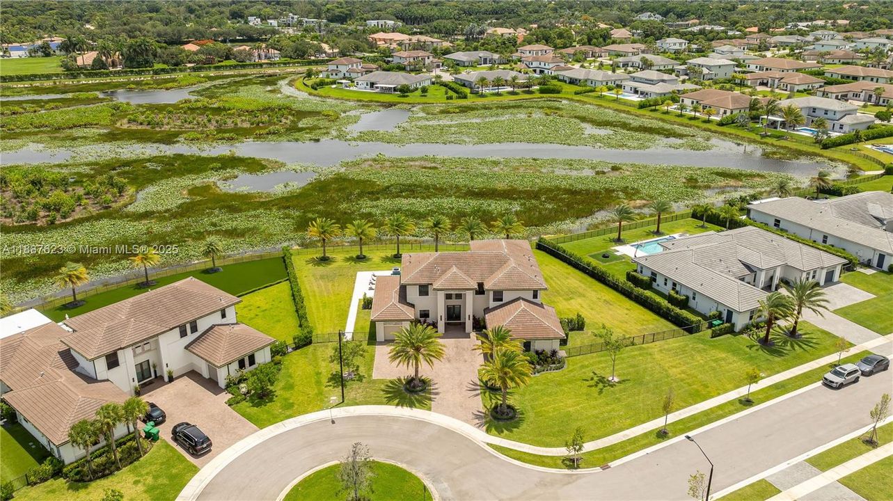 Active With Contract: $2,700,000 (6 beds, 6 baths, 4501 Square Feet)