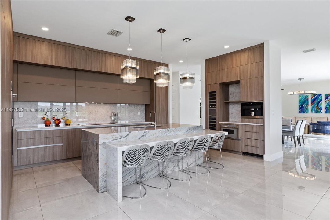 Active With Contract: $2,700,000 (6 beds, 6 baths, 4501 Square Feet)