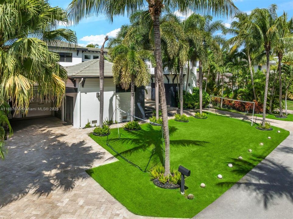 待售: $9,397,000 (6 贝兹, 7 浴室, 5528 平方英尺)