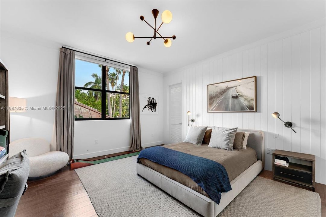 待售: $9,397,000 (6 贝兹, 7 浴室, 5528 平方英尺)