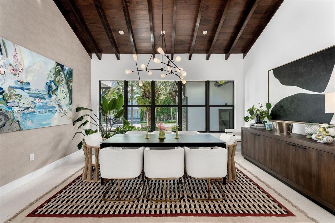 待售: $9,397,000 (6 贝兹, 7 浴室, 5528 平方英尺)