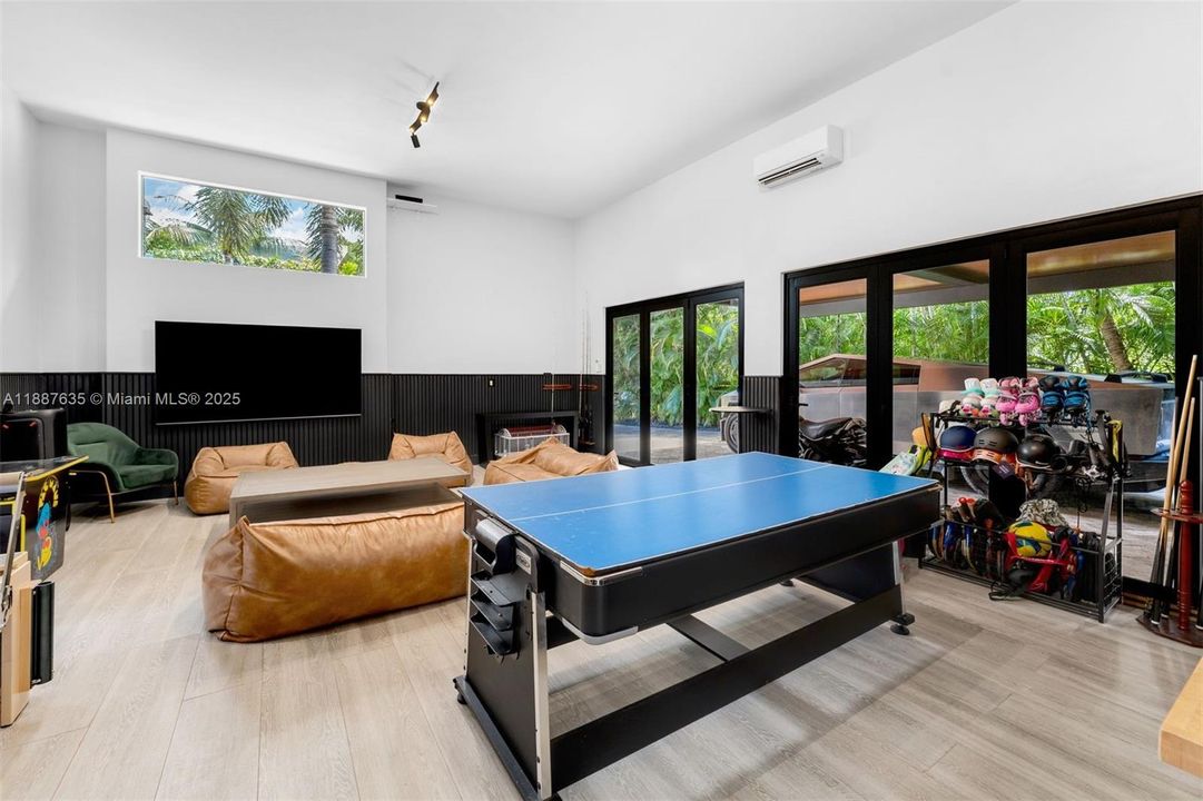 待售: $9,397,000 (6 贝兹, 7 浴室, 5528 平方英尺)