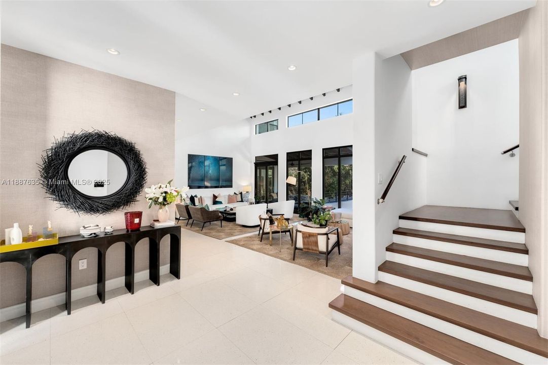 待售: $9,397,000 (6 贝兹, 7 浴室, 5528 平方英尺)