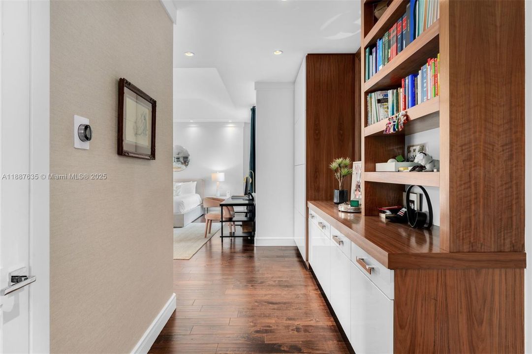 待售: $9,397,000 (6 贝兹, 7 浴室, 5528 平方英尺)