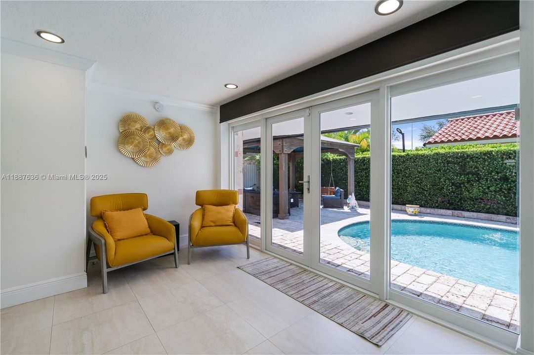 Recently Sold: $1,800,000 (4 beds, 3 baths, 3255 Square Feet)