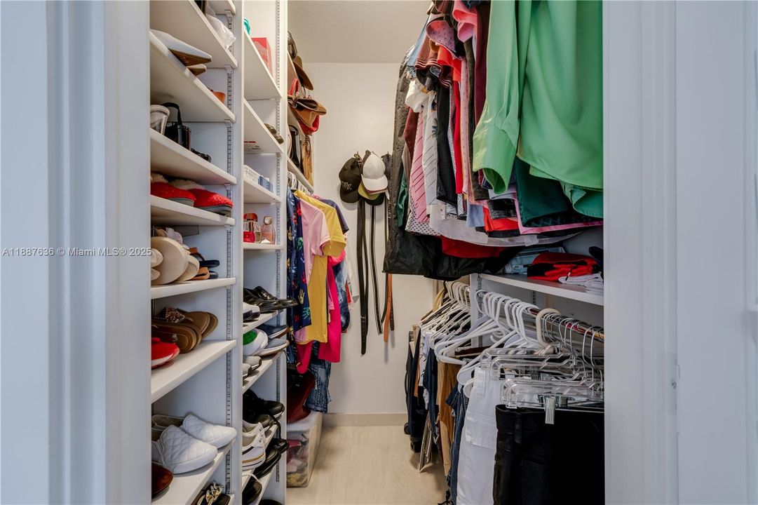 Recently Sold: $1,800,000 (4 beds, 3 baths, 3255 Square Feet)