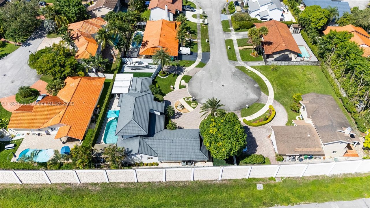 Recently Sold: $1,800,000 (4 beds, 3 baths, 3255 Square Feet)