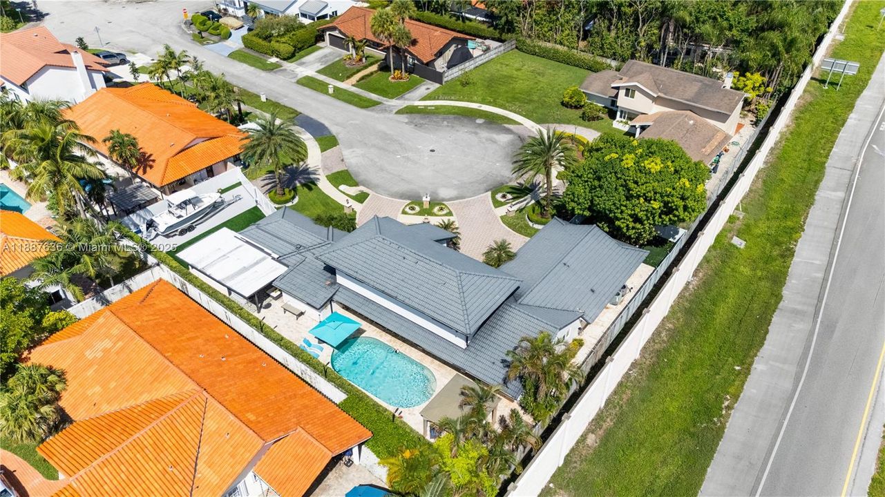 Recently Sold: $1,800,000 (4 beds, 3 baths, 3255 Square Feet)