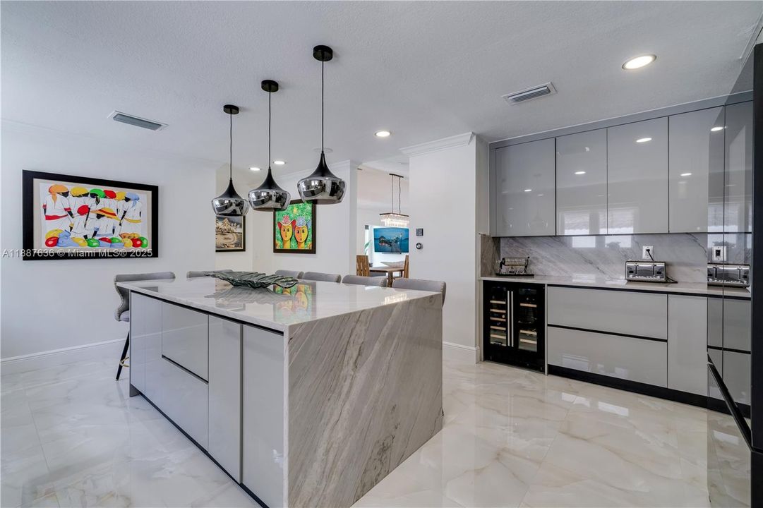 Recently Sold: $1,800,000 (4 beds, 3 baths, 3255 Square Feet)