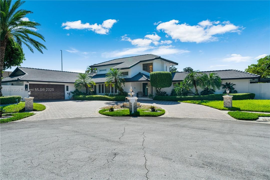 Recently Sold: $1,800,000 (4 beds, 3 baths, 3255 Square Feet)