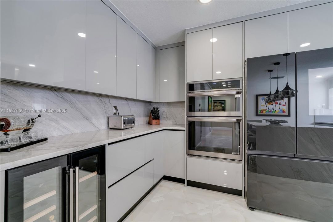 Recently Sold: $1,800,000 (4 beds, 3 baths, 3255 Square Feet)