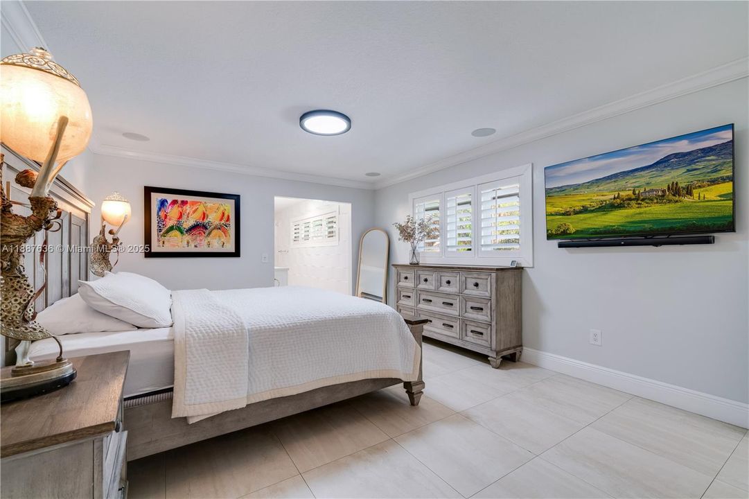 Recently Sold: $1,800,000 (4 beds, 3 baths, 3255 Square Feet)