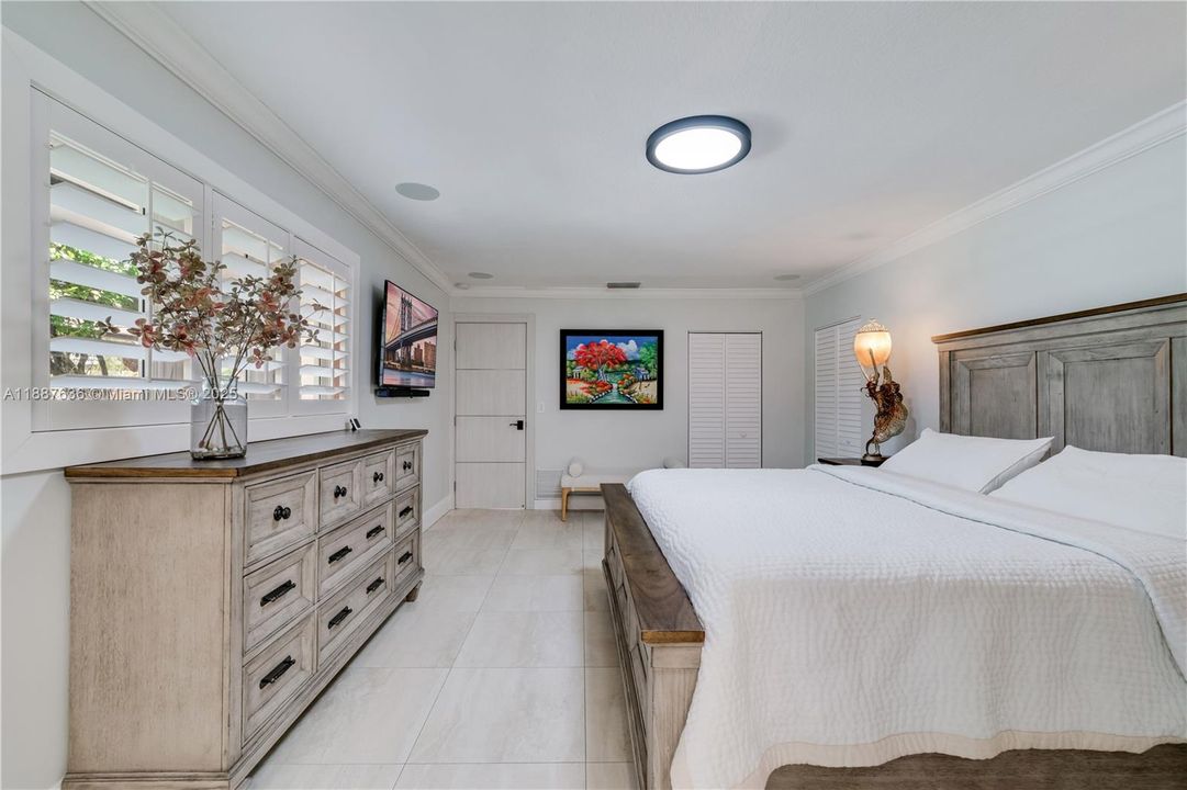 Recently Sold: $1,800,000 (4 beds, 3 baths, 3255 Square Feet)