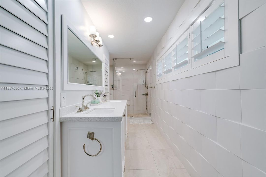 Recently Sold: $1,800,000 (4 beds, 3 baths, 3255 Square Feet)