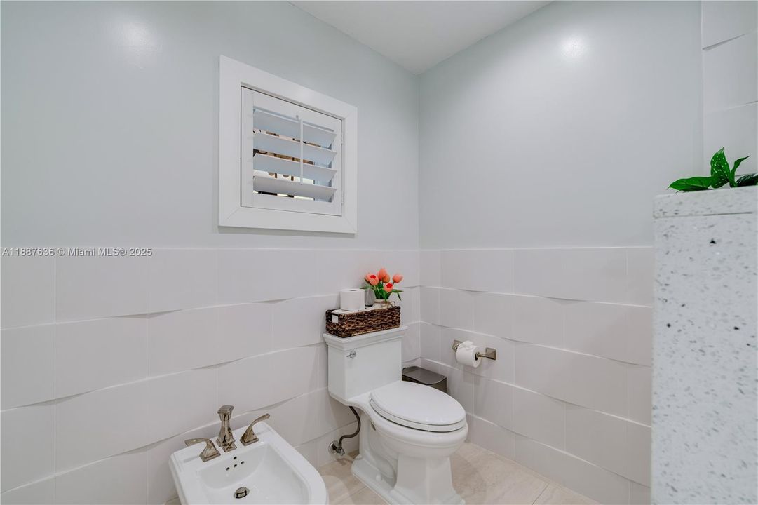 Recently Sold: $1,800,000 (4 beds, 3 baths, 3255 Square Feet)