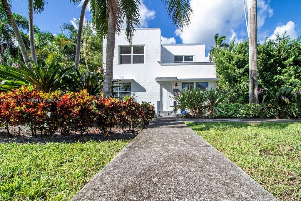 For Sale: $1,450,000 (4 beds, 3 baths, 2304 Square Feet)