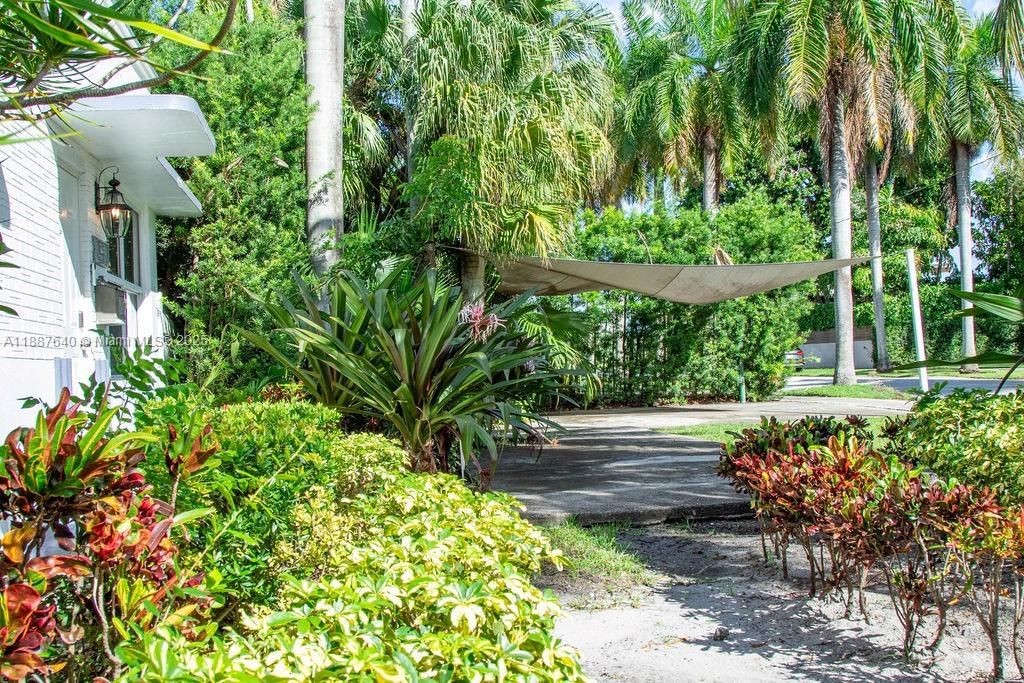 For Sale: $1,450,000 (4 beds, 3 baths, 2304 Square Feet)