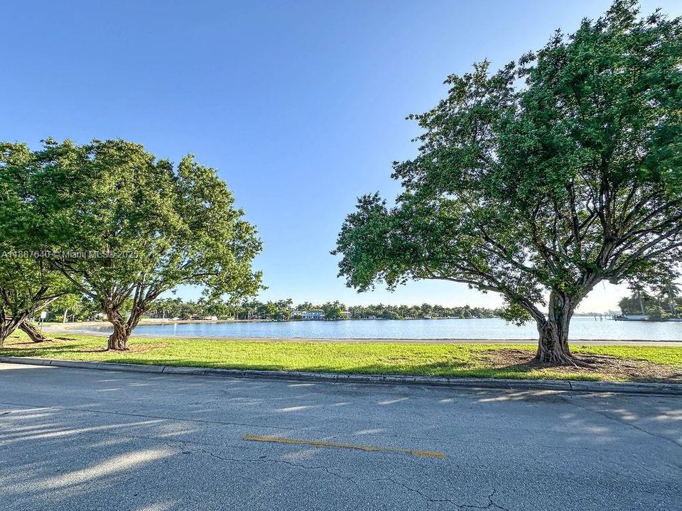 For Sale: $1,450,000 (4 beds, 3 baths, 2304 Square Feet)