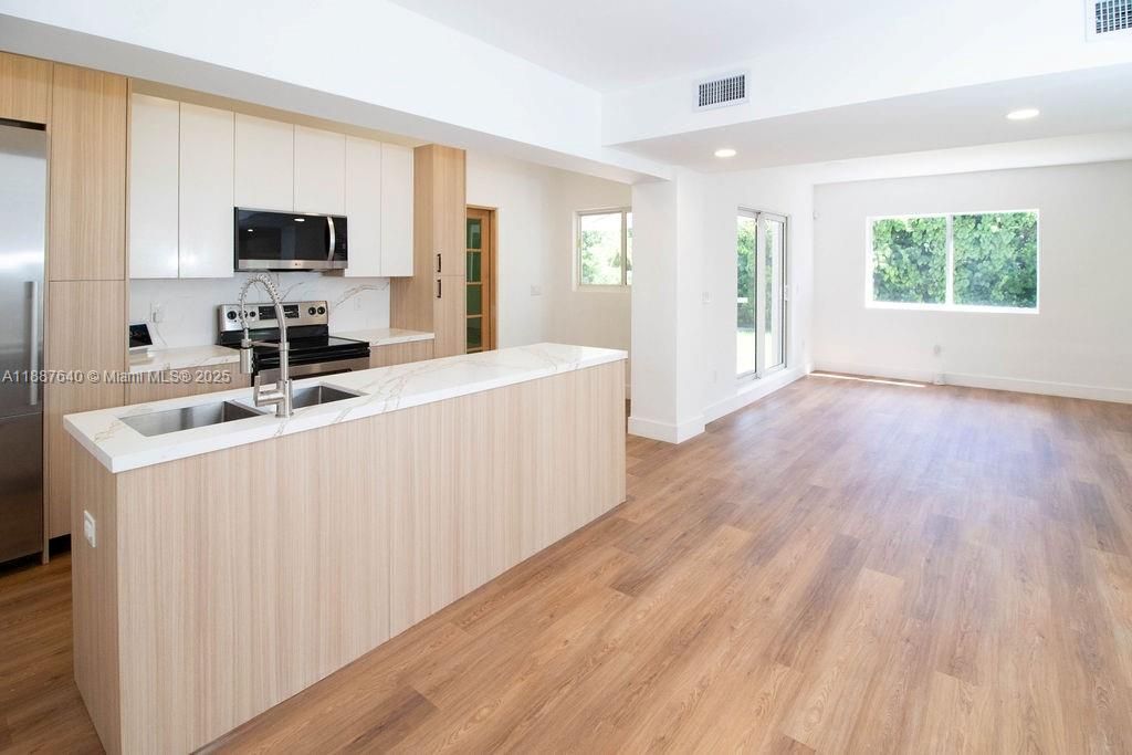 For Sale: $1,450,000 (4 beds, 3 baths, 2304 Square Feet)