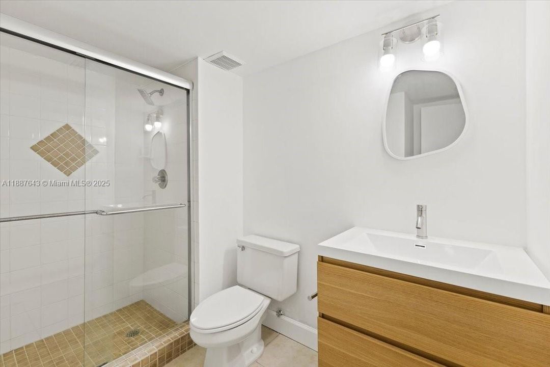 For Sale: $309,500 (2 beds, 2 baths, 1231 Square Feet)