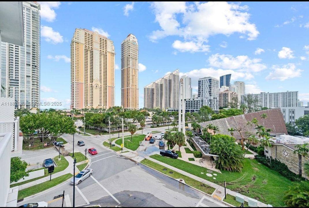 待售: $449,000 (2 贝兹, 1 浴室, 1030 平方英尺)