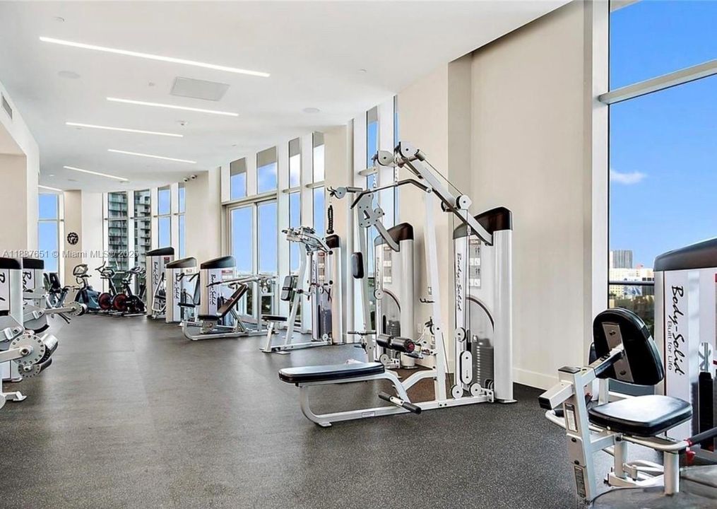 Недавно арендовано: $26,000 (4 спален, 5 ванн, 4726 Квадратных фут)