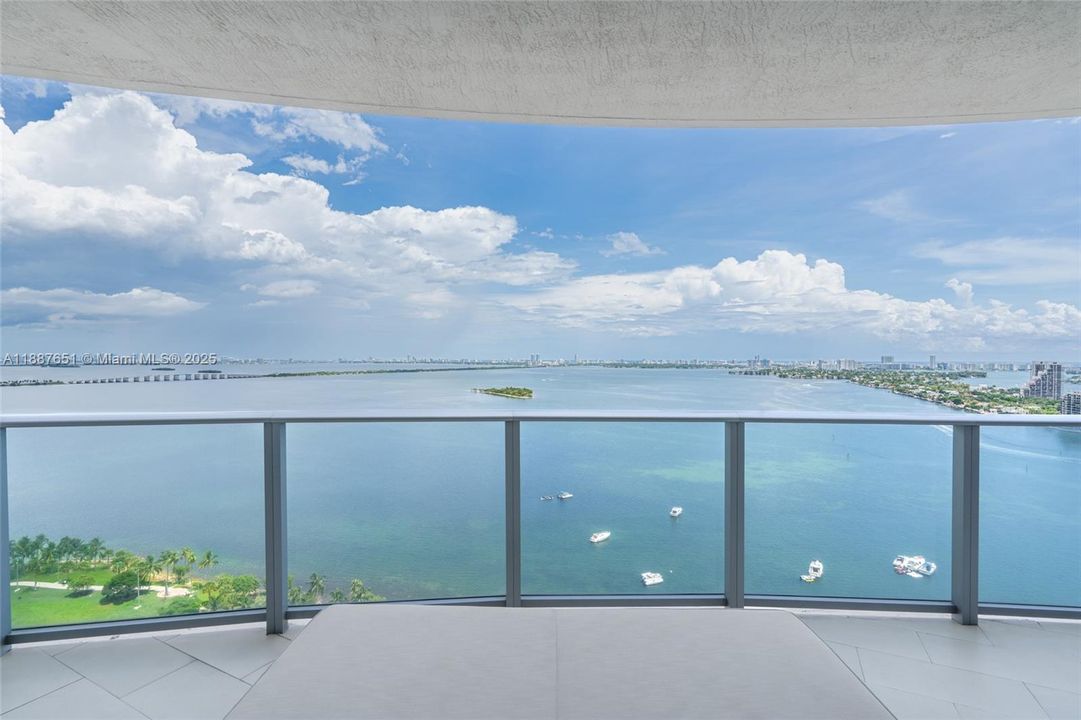 Недавно арендовано: $26,000 (4 спален, 5 ванн, 4726 Квадратных фут)