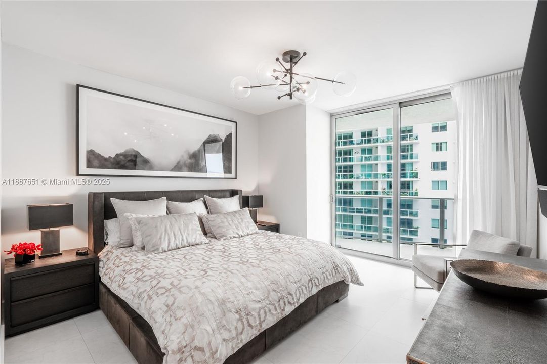 Недавно арендовано: $26,000 (4 спален, 5 ванн, 4726 Квадратных фут)