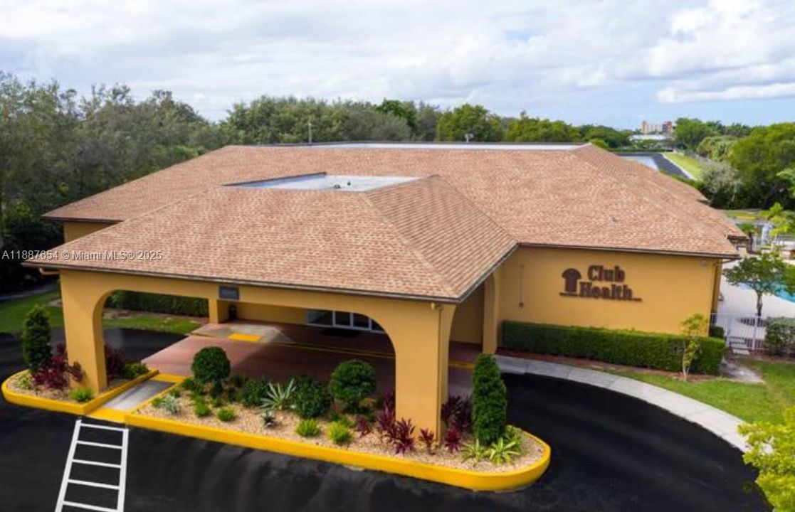 Vendido Recientemente: $214,000 (2 camas, 2 baños, 1207 Pies cuadrados)