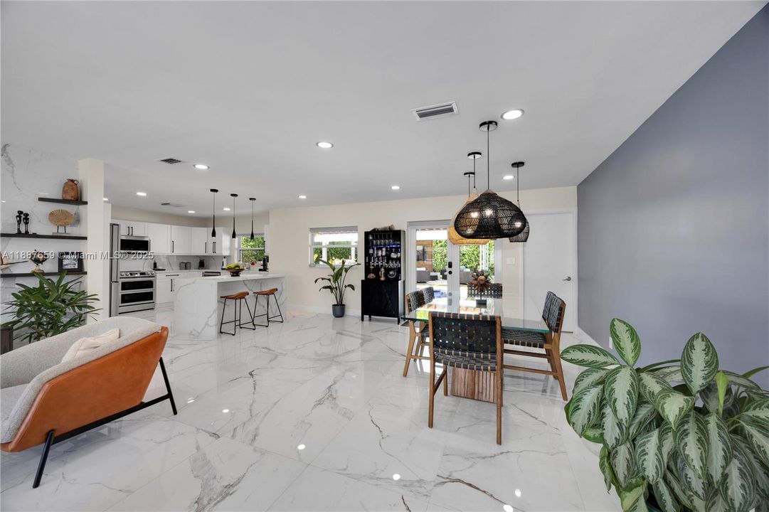 For Sale: $1,299,000 (3 beds, 3 baths, 1726 Square Feet)