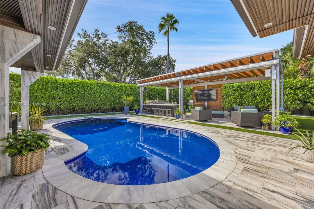 For Sale: $1,299,000 (3 beds, 3 baths, 1726 Square Feet)