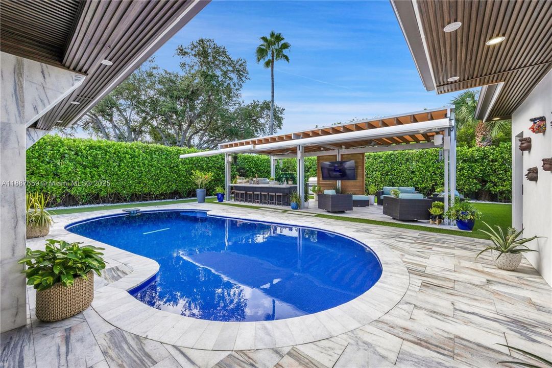 For Sale: $1,299,000 (3 beds, 3 baths, 1726 Square Feet)