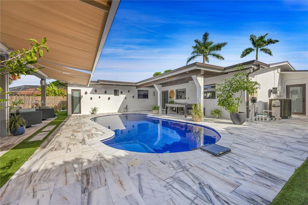 For Sale: $1,299,000 (3 beds, 3 baths, 1726 Square Feet)