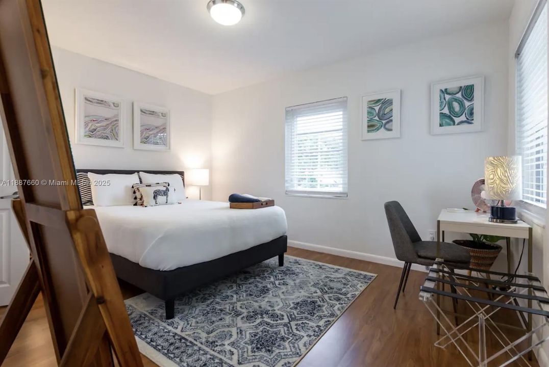 For Sale: $895,000 (2 beds, 2 baths, 1259 Square Feet)
