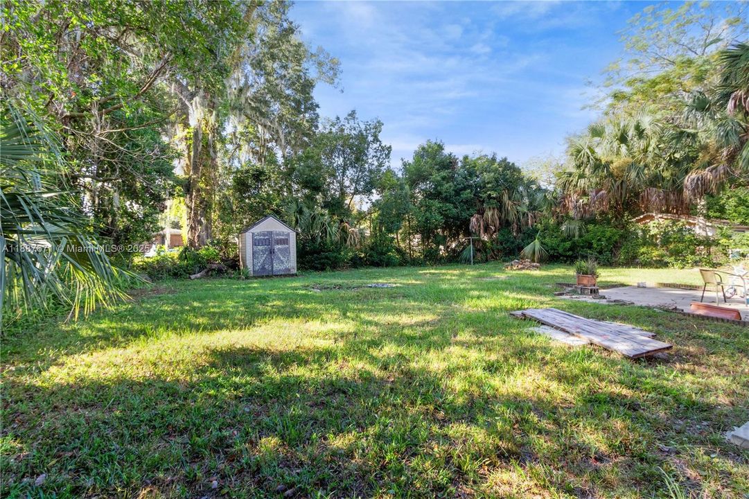 Recently Sold: $199,000 (3 beds, 2 baths, 1218 Square Feet)