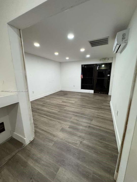 出租: $18 (0 贝兹, 0 浴室, 0 平方英尺)