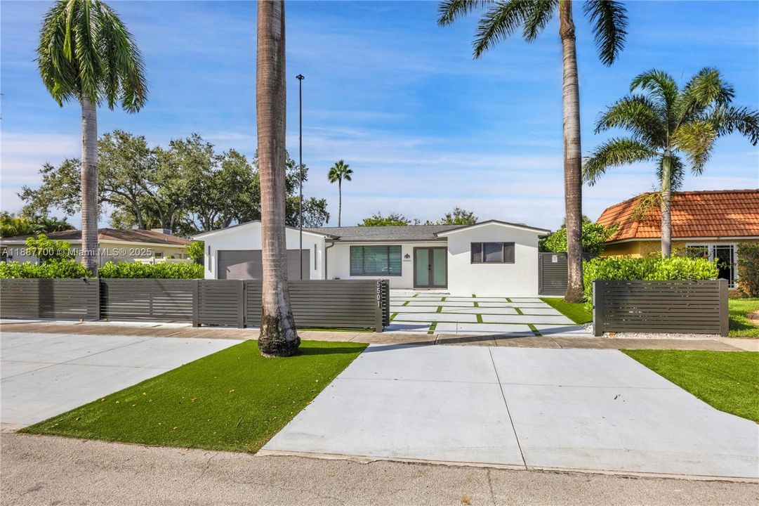 For Rent: $10,000 (3 beds, 3 baths, 1726 Square Feet)