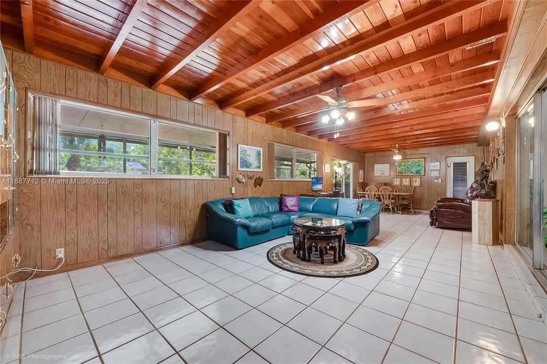 Active With Contract: $1,749,000 (3 beds, 2 baths, 1890 Square Feet)