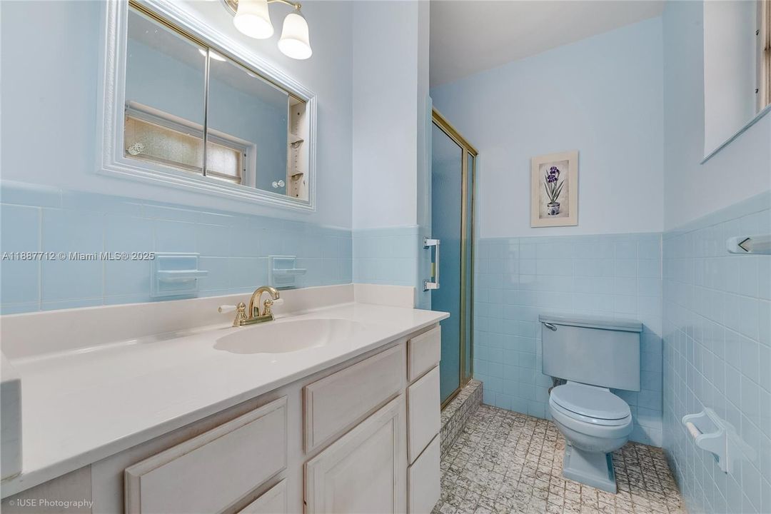 Active With Contract: $1,749,000 (3 beds, 2 baths, 1890 Square Feet)