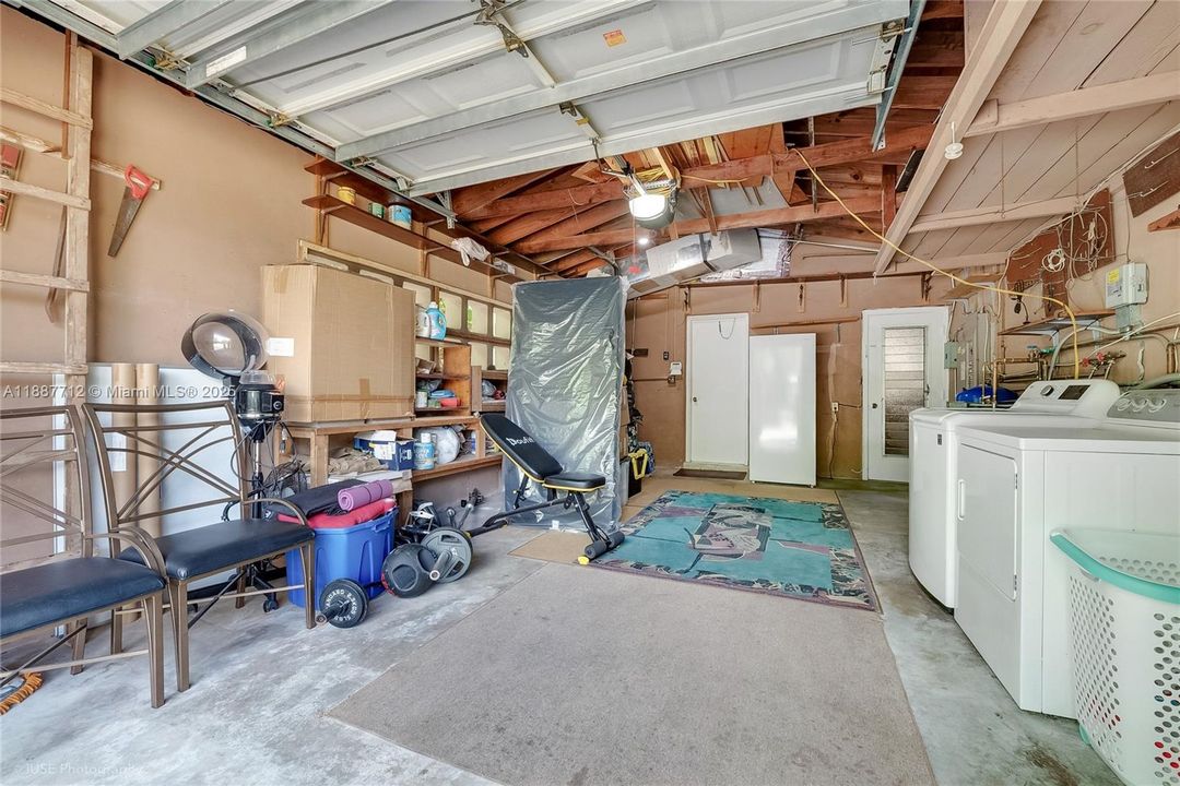 Active With Contract: $1,749,000 (3 beds, 2 baths, 1890 Square Feet)