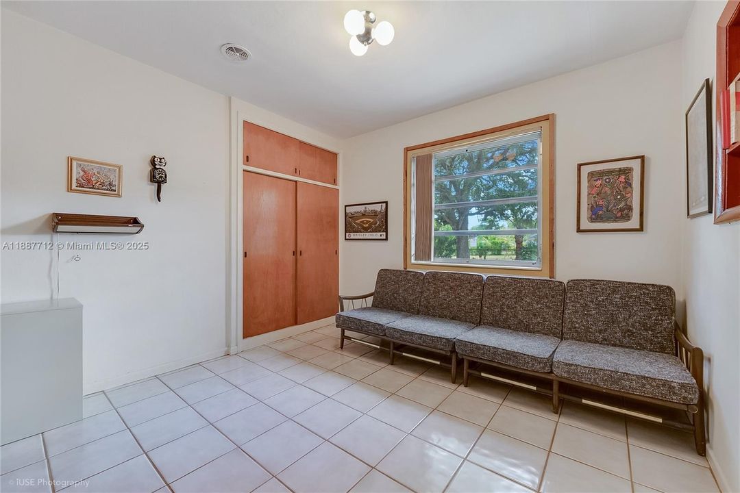 Active With Contract: $1,749,000 (3 beds, 2 baths, 1890 Square Feet)