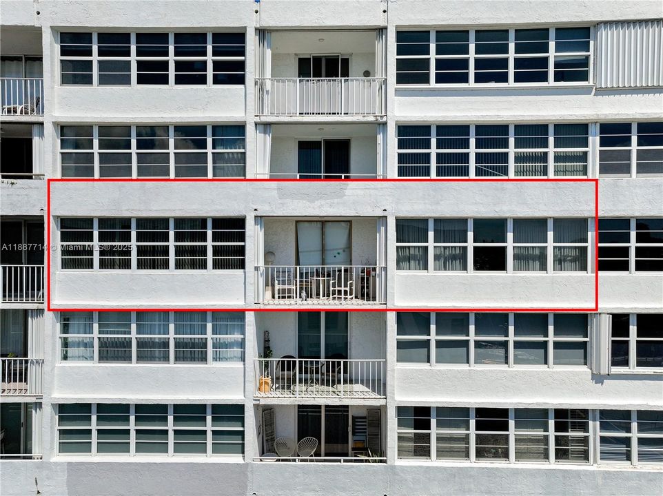 For Sale: $249,000 (1 beds, 1 baths, 1138 Square Feet)