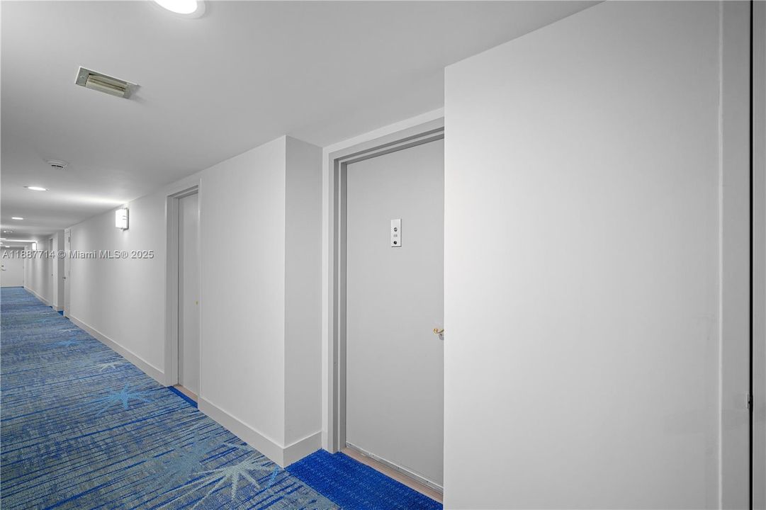 For Sale: $249,000 (1 beds, 1 baths, 1138 Square Feet)