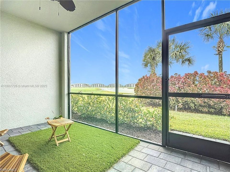 For Sale: $315,000 (2 beds, 2 baths, 1355 Square Feet)