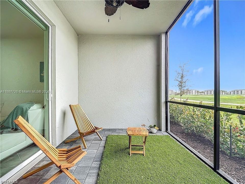 For Sale: $315,000 (2 beds, 2 baths, 1355 Square Feet)